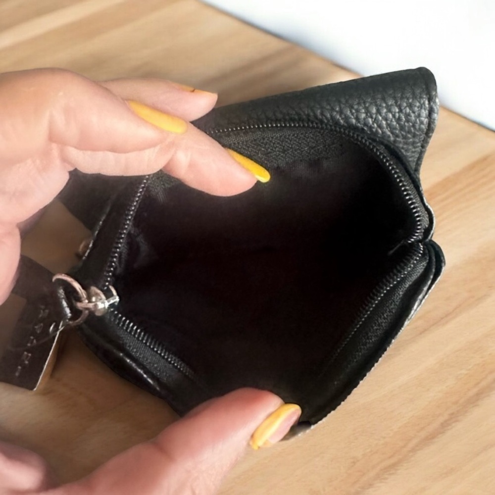 Tahari Trifold Wallet - Picture 3 of 5
